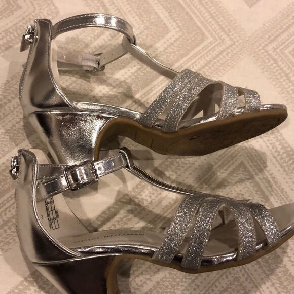 Stuart Weitzman Silver Glitter Girl Dressy Sandals - Picture 7 of 8